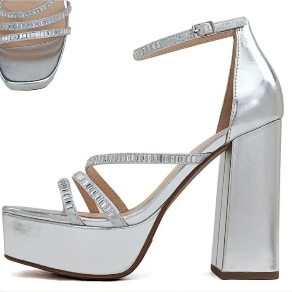 BRAND NEW DELICIOUS STRAP STUDDED EMBELLISHMENTS PLATFORM SANDAL